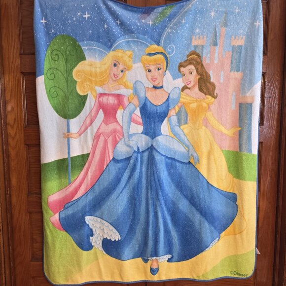 Disney Princess Fleece Blanket - Belle, Cinderella, Aurora ~60x50in - Picture 6 of 13